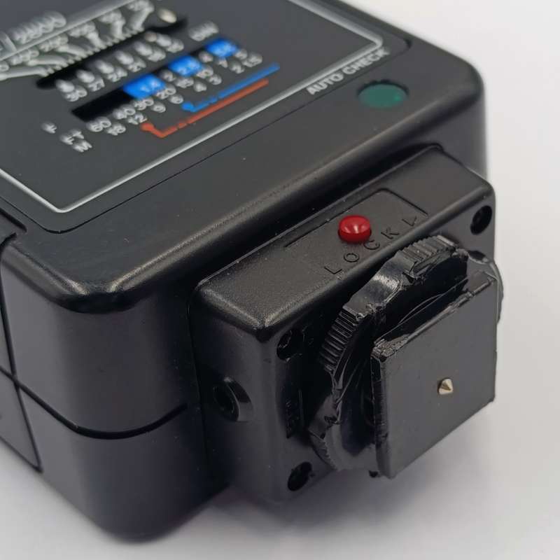 Vintage Vivitar Auto Thyristor 2800 camera flash - working