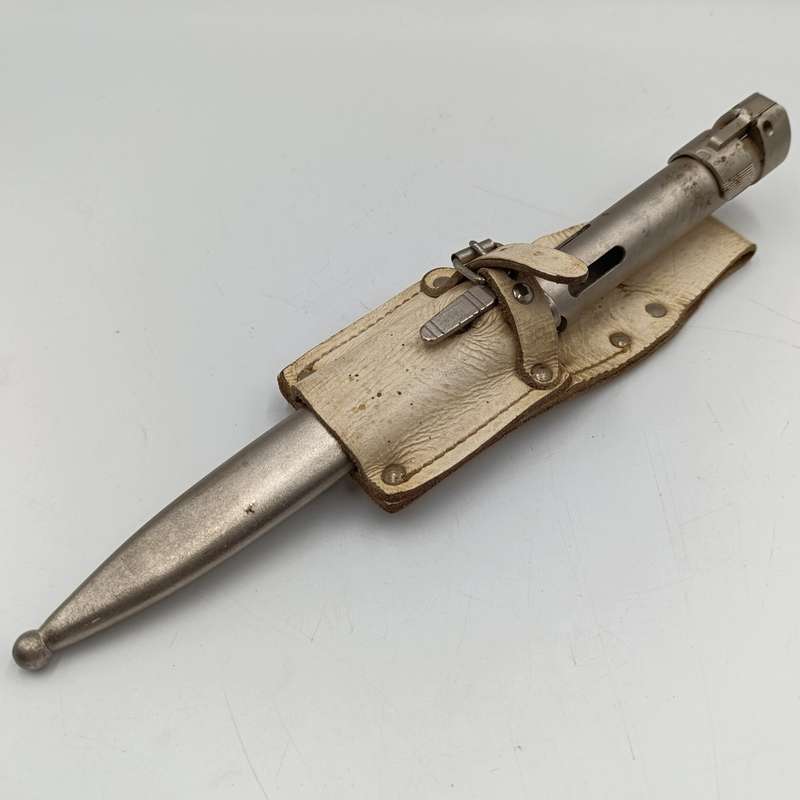 Vintage Statepresident's guards R1 bayonet - chromed- in white frog