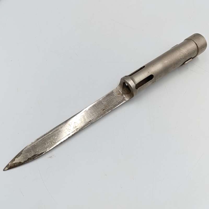 Vintage Statepresident's guards R1 bayonet - chromed- in white frog