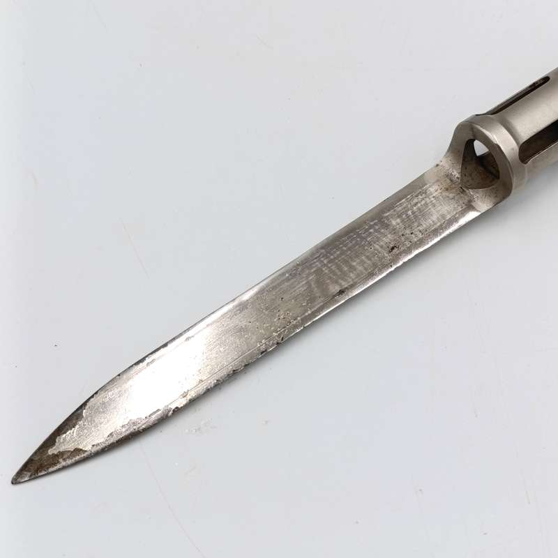Vintage Statepresident's guards R1 bayonet - chromed- in white frog