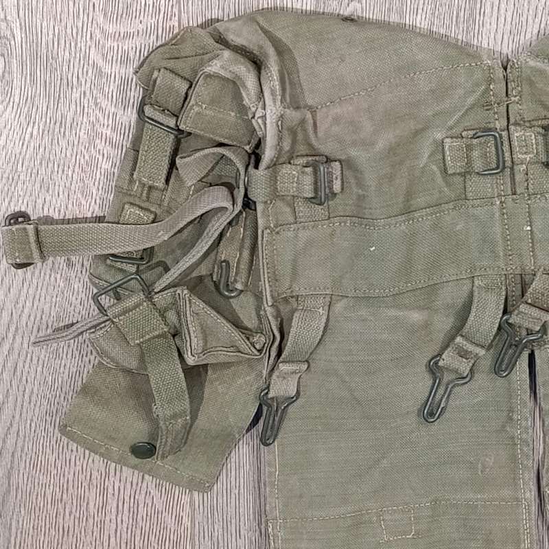 SADF Kidney pouches with attached ammo pouches