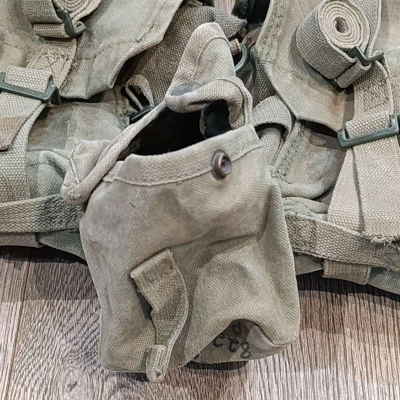 SADF Skeleton webbing with yoke, kidney pouches and water bottle pouch