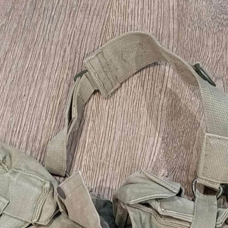 SADF Kidney, ammo and R1 ammo pouches on webbing belt