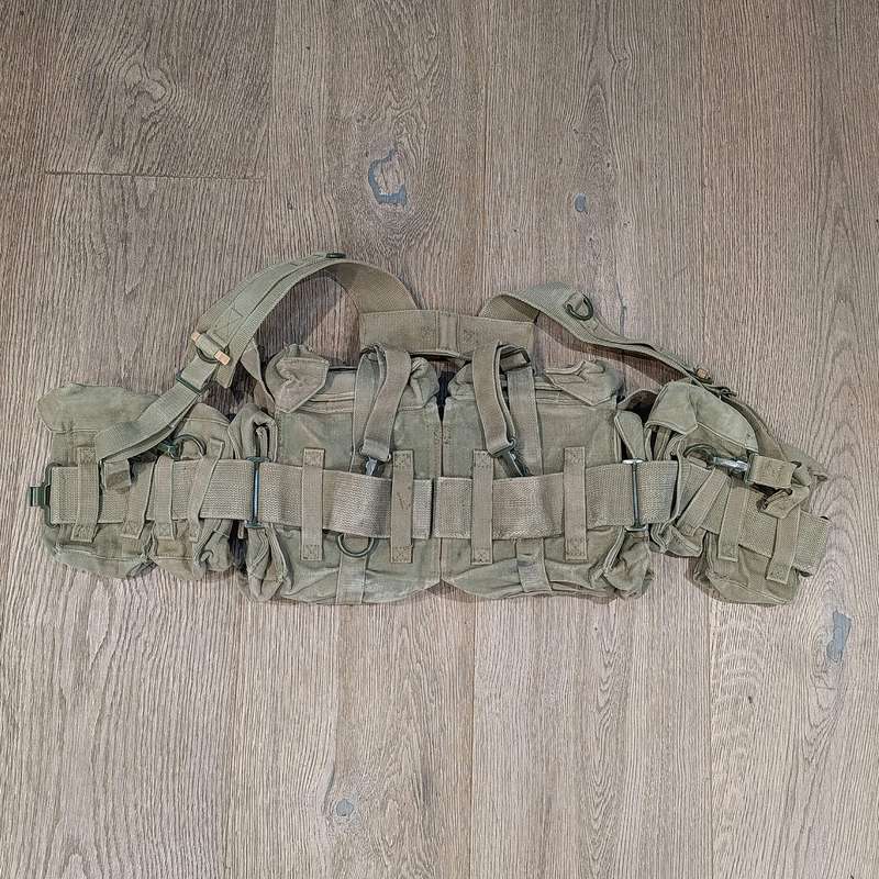 SADF Kidney, ammo and R1 ammo pouches on webbing belt