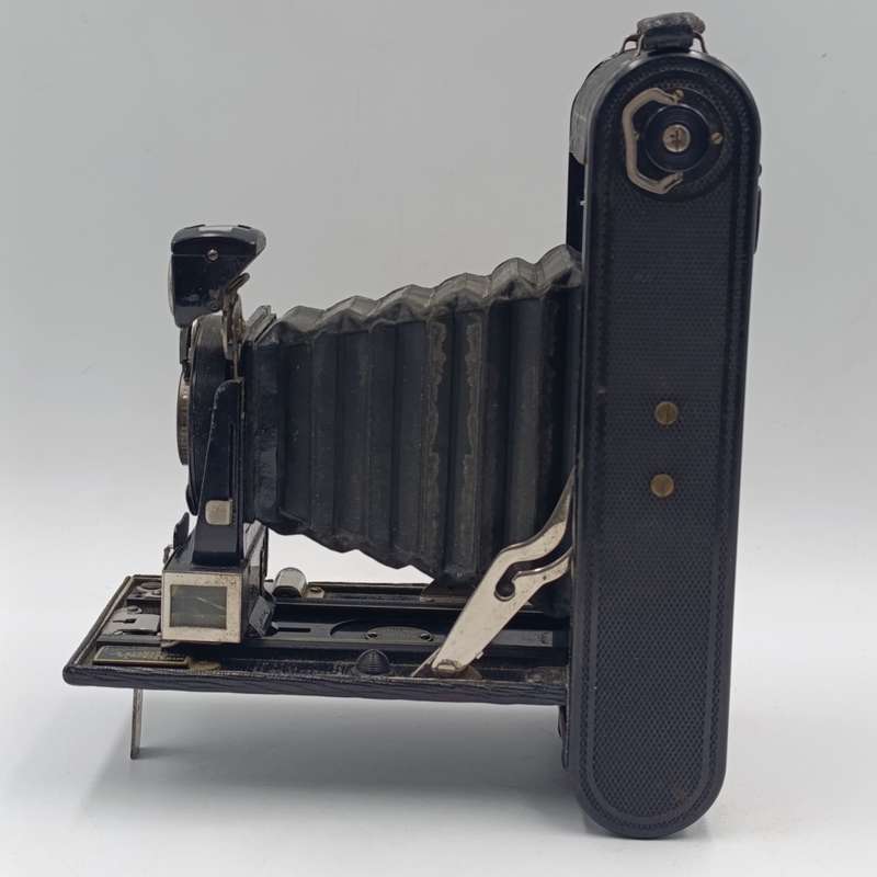 Antique Kodak No.A - 116 folding camera with leather pouch