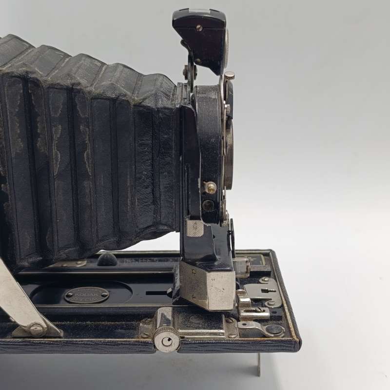 Antique Kodak No.A - 116 folding camera with leather pouch