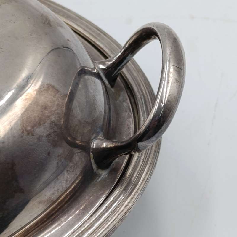 Vintage Rhodesian silverplated serving bowl with lid given to Lt. Col. A.M Oscroft by The President
