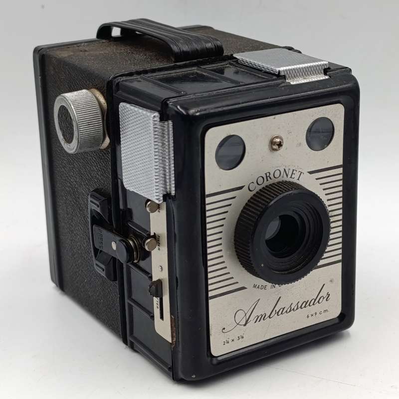 Vintage Ambassador Coronet "Brownie" camera