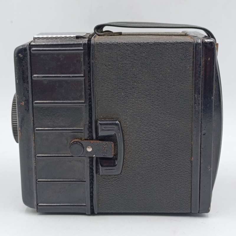 Vintage Ambassador Coronet "Brownie" camera