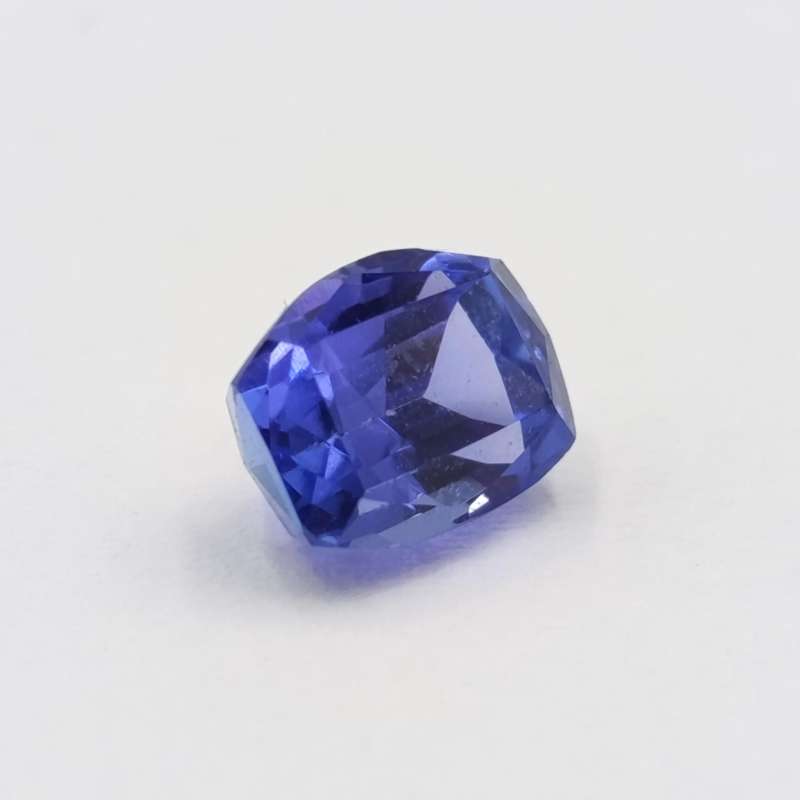 Tanzanite of 1,32 carat Octagon cut Intense blue purple and high clarity
