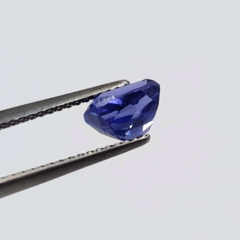 Tanzanite of 1,32 carat Octagon cut Intense blue purple and high clarity