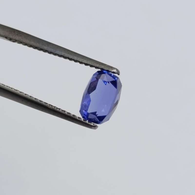 Tanzanite of 1,32 carat Octagon cut Intense blue purple and high clarity