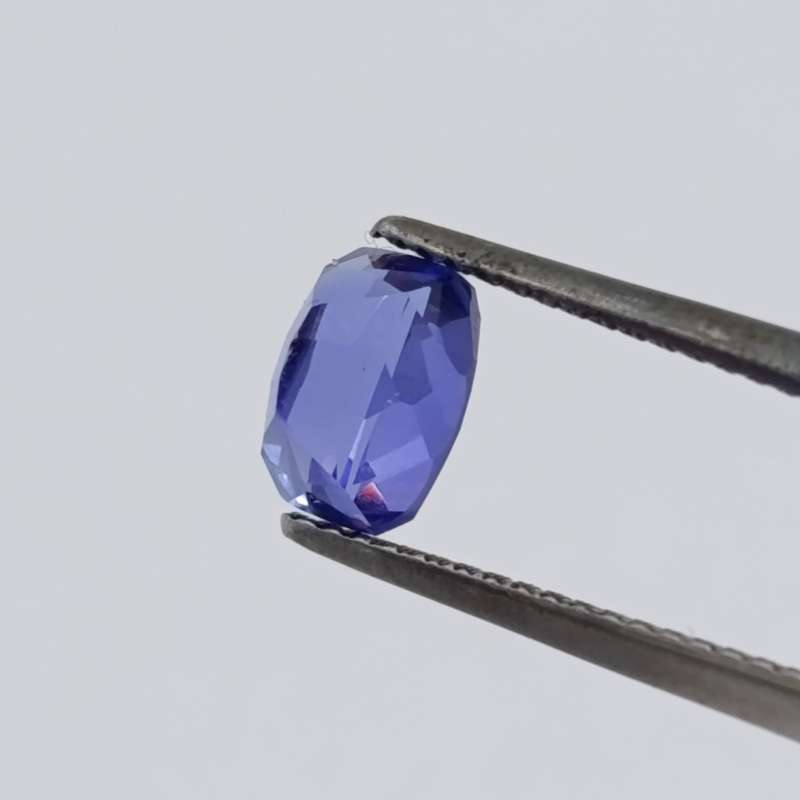 Tanzanite of 1,32 carat Octagon cut Intense blue purple and high clarity
