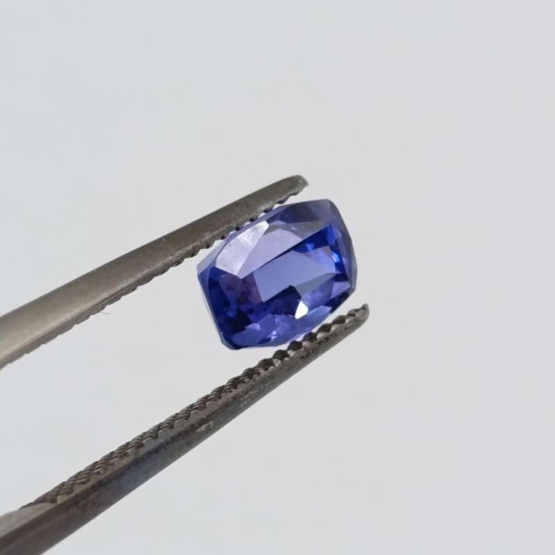 Tanzanite of 1,32 carat Octagon cut Intense blue purple and high clarity