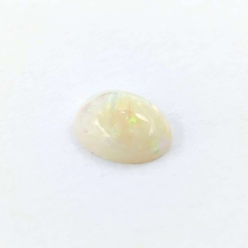 Beautiful multi color opal of 2,1 carat