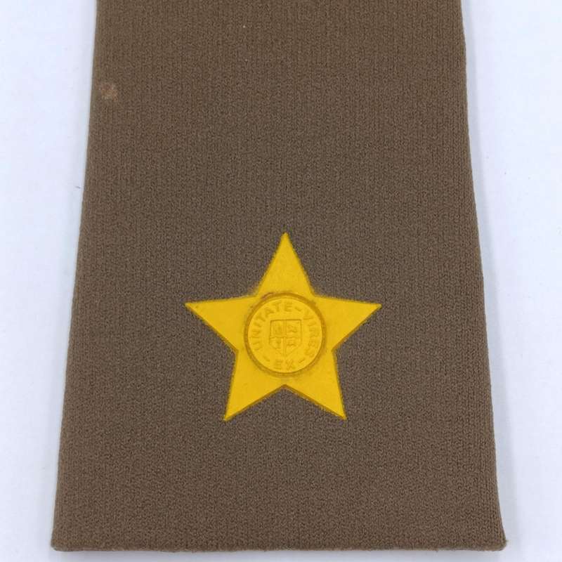 Pair of SADF second lieutenant rank epaulettes