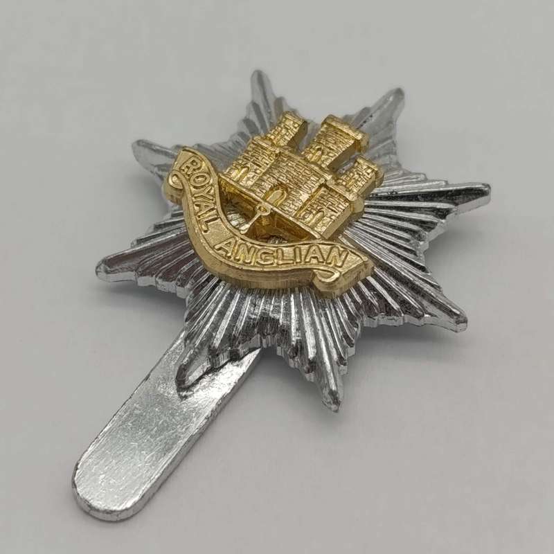Royal Anglain regiment cap badge