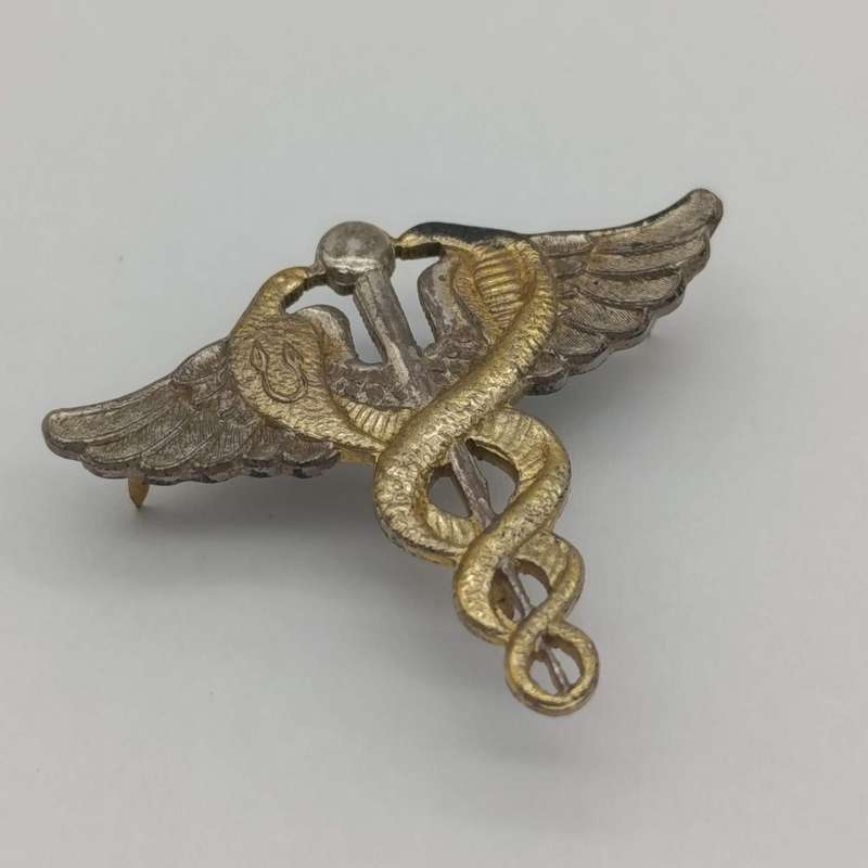SA Medical service silver Doctor's  breast badge