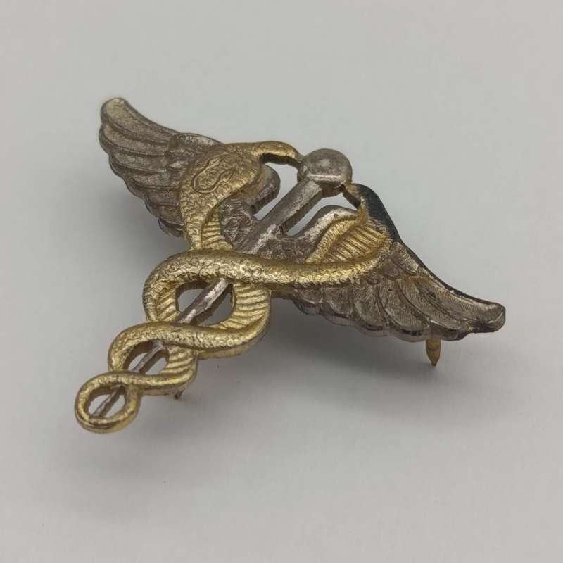 SA Medical service silver Doctor's  breast badge