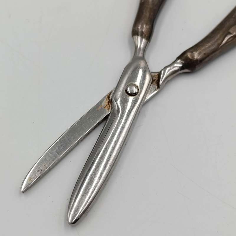 Vintage Sola 90 grape scissors
