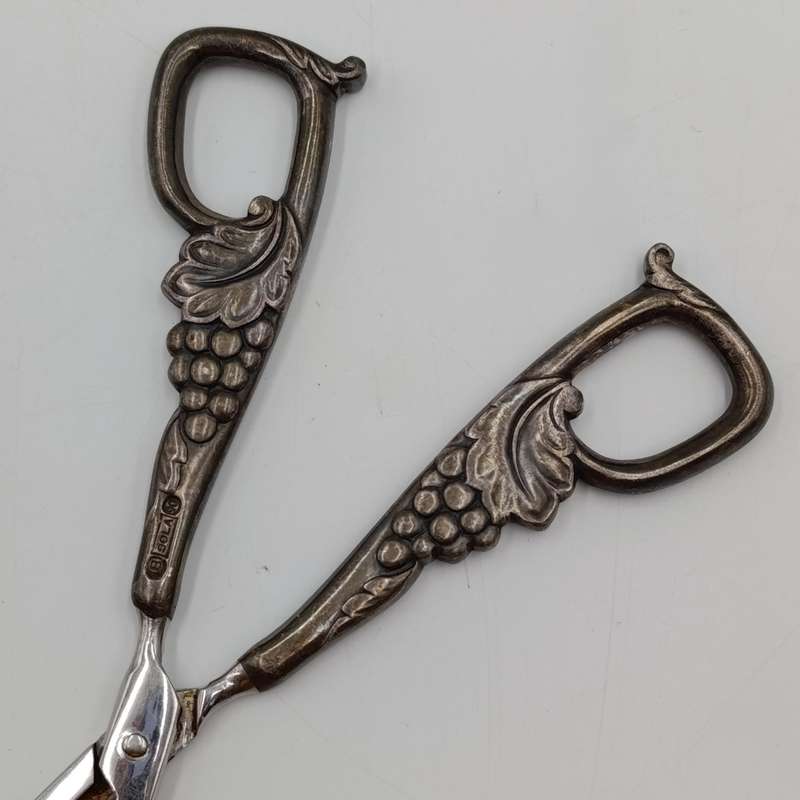 Vintage Sola 90 grape scissors