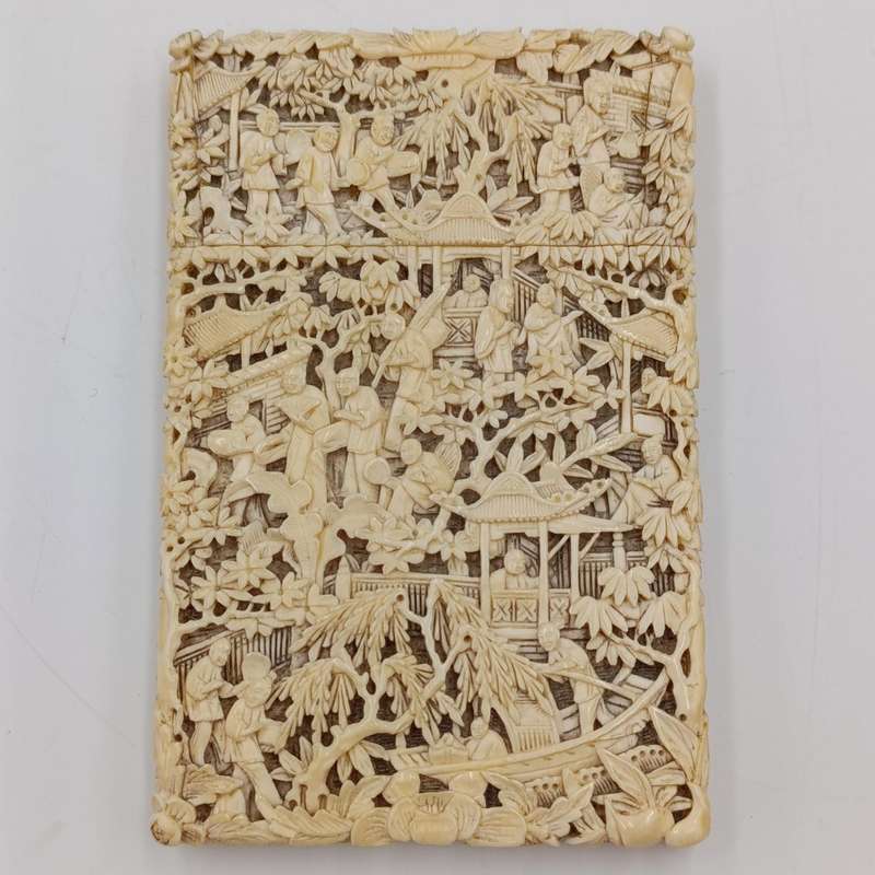 Antique Chinese Cantonese carved card case - circa mid - 1800's - lid repaired