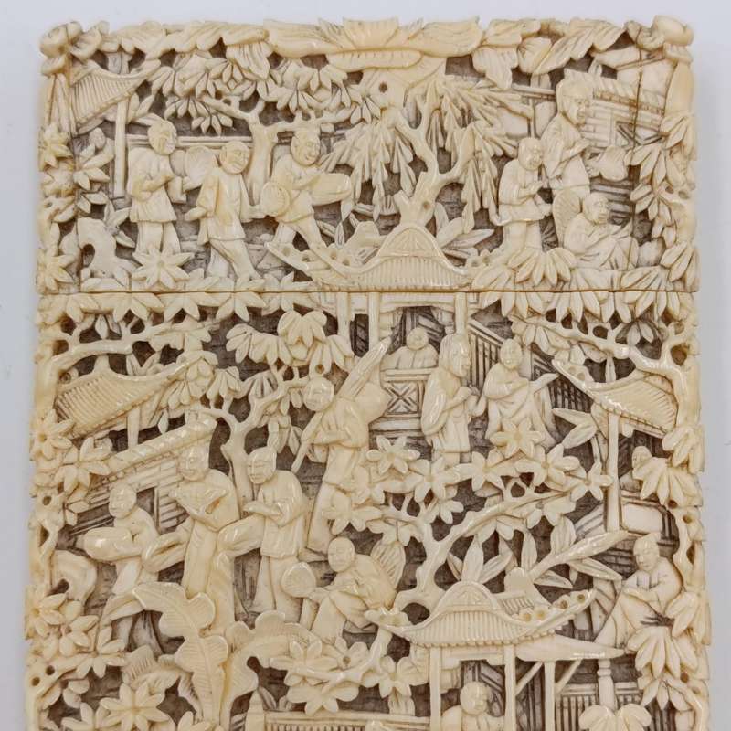 Antique Chinese Cantonese carved card case - circa mid - 1800's - lid repaired