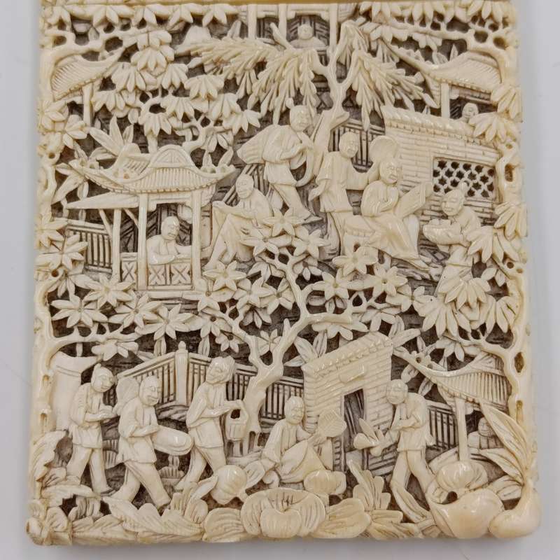 Antique Chinese Cantonese carved card case - circa mid - 1800's - lid repaired