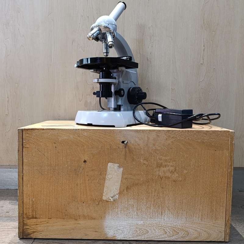 Vintage Carl Zeiss monocular Lab microscope in wooden case - working