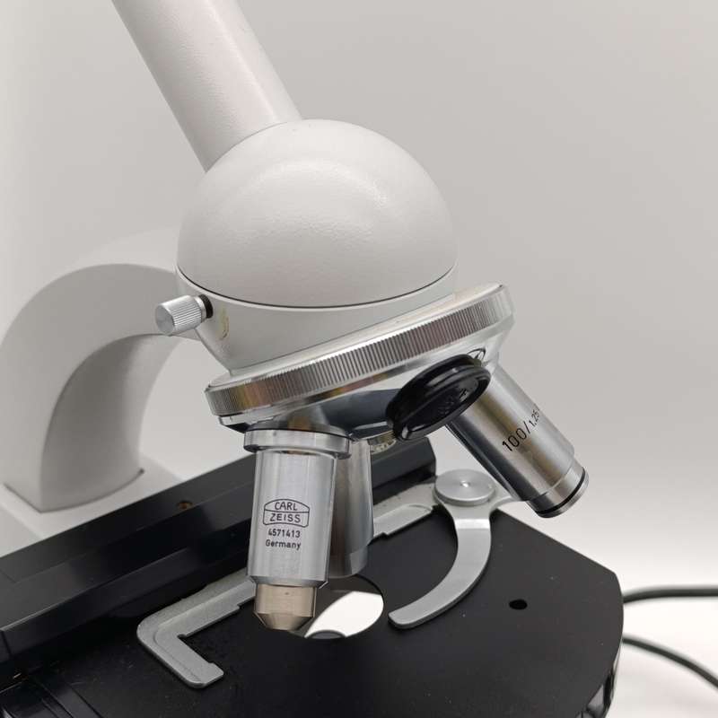 Vintage Carl Zeiss monocular Lab microscope in wooden case - working