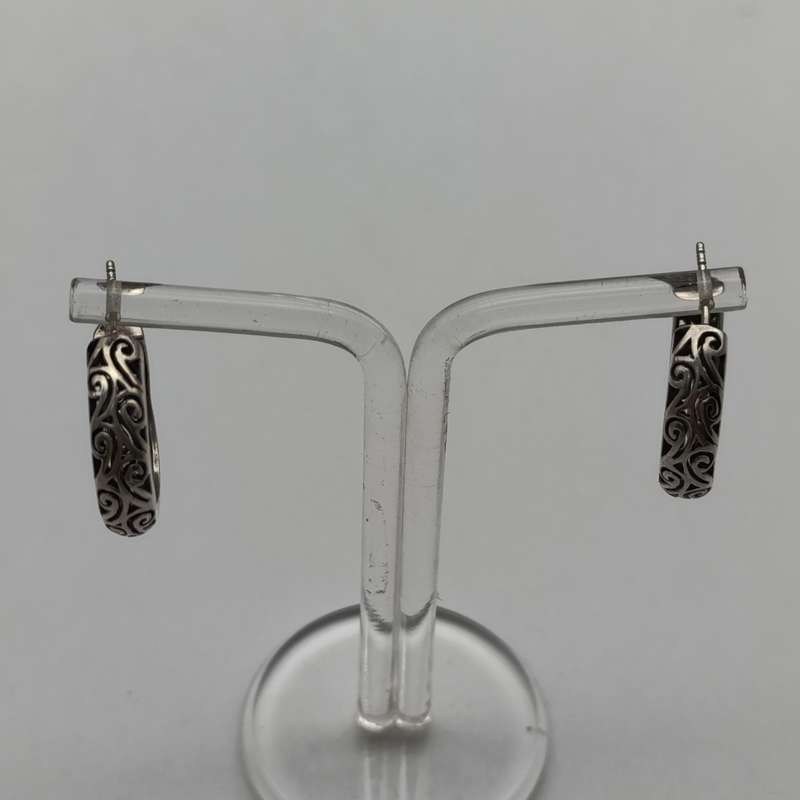 Pair of sterling silver hoop earrings - weighs 6.7g