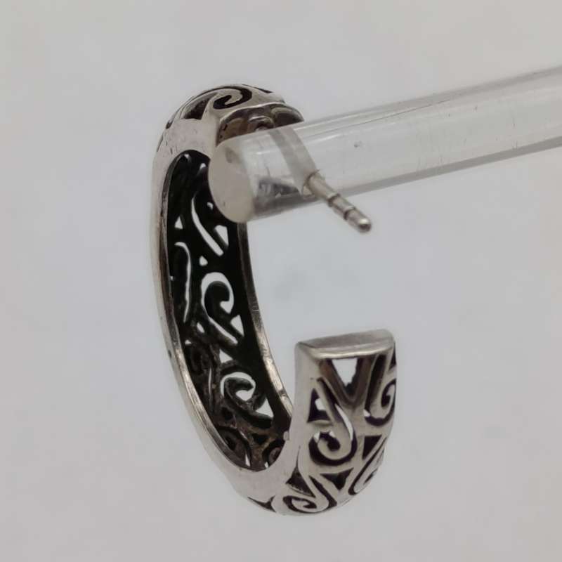 Pair of sterling silver hoop earrings - weighs 6.7g