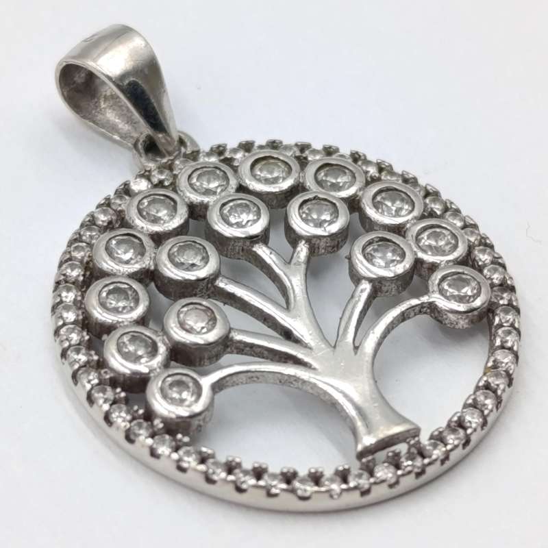 Sterling silver tree of life pendant - weighs 2,4 grams