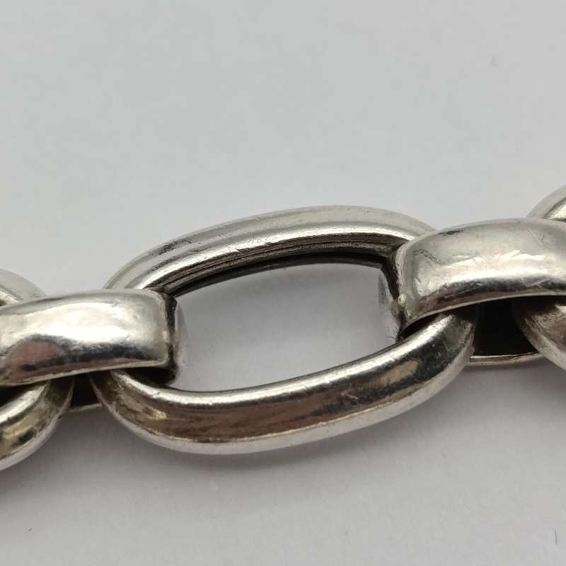 Very unique sterling silver bracelet - weighs 18.6g - length 21cm
