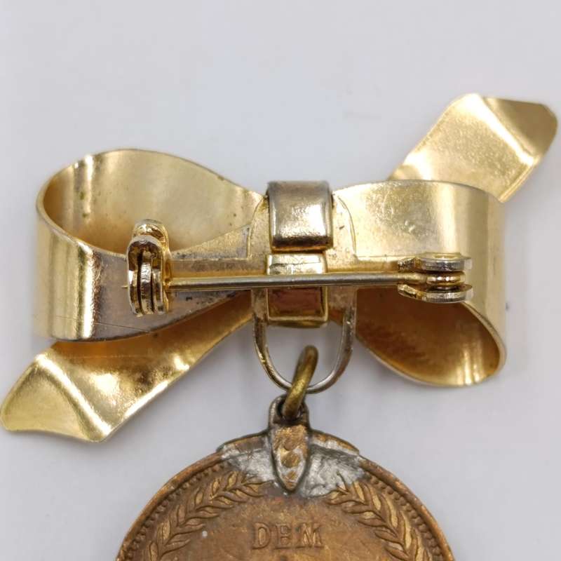 President Kruger 1900 Pro-Boer medallion with brooch