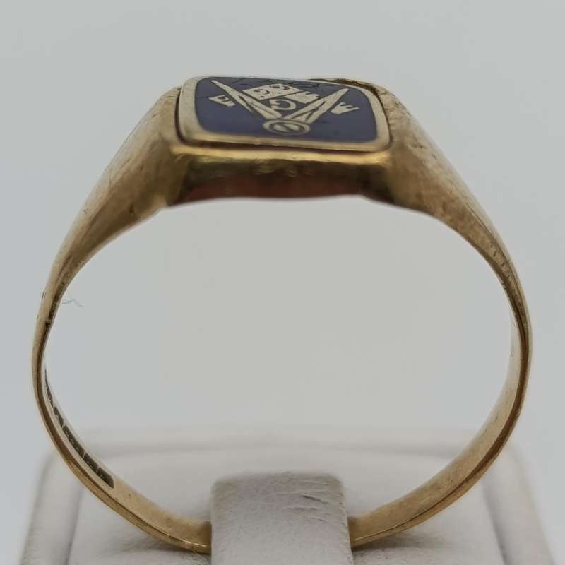 9kt Gold Masonic crest ring with rotating crest - weighs 4.8g - size W