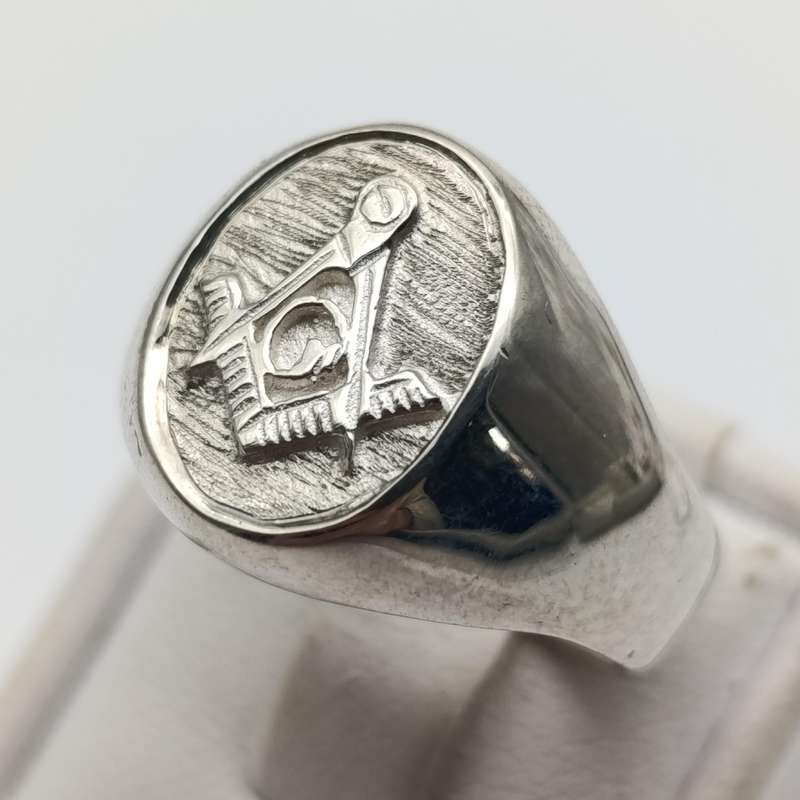 Sterling silver Masonic mens ring - weighs 7.5g - size 5 1/2