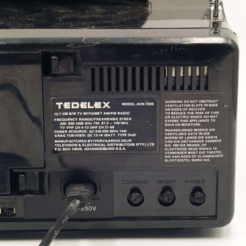 Vintage Tedelex Model-ACN7205 portable Television / radio - working