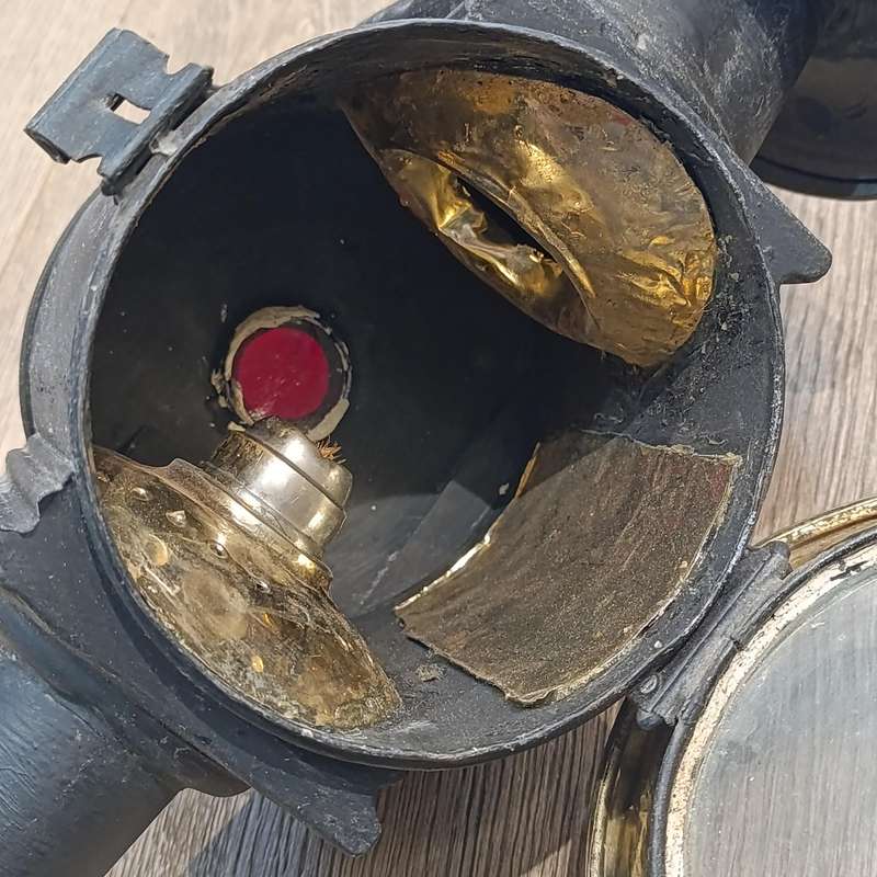 Antique Ideal double bolt socket car lantern