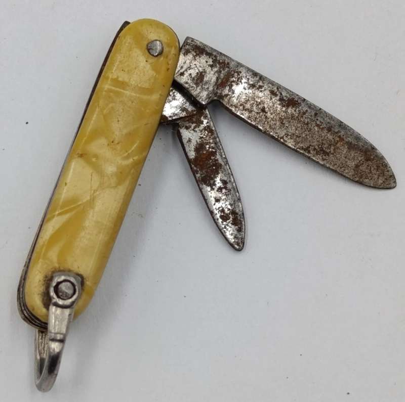 Miniature 3-blade German pocket knife