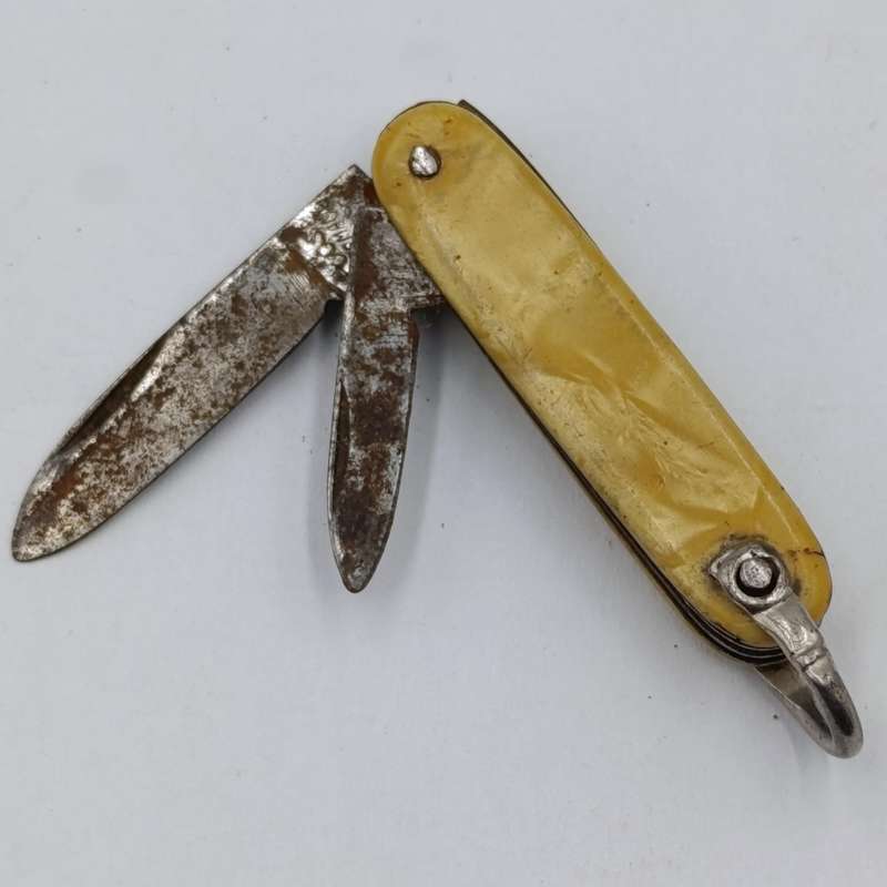 Miniature 3-blade German pocket knife