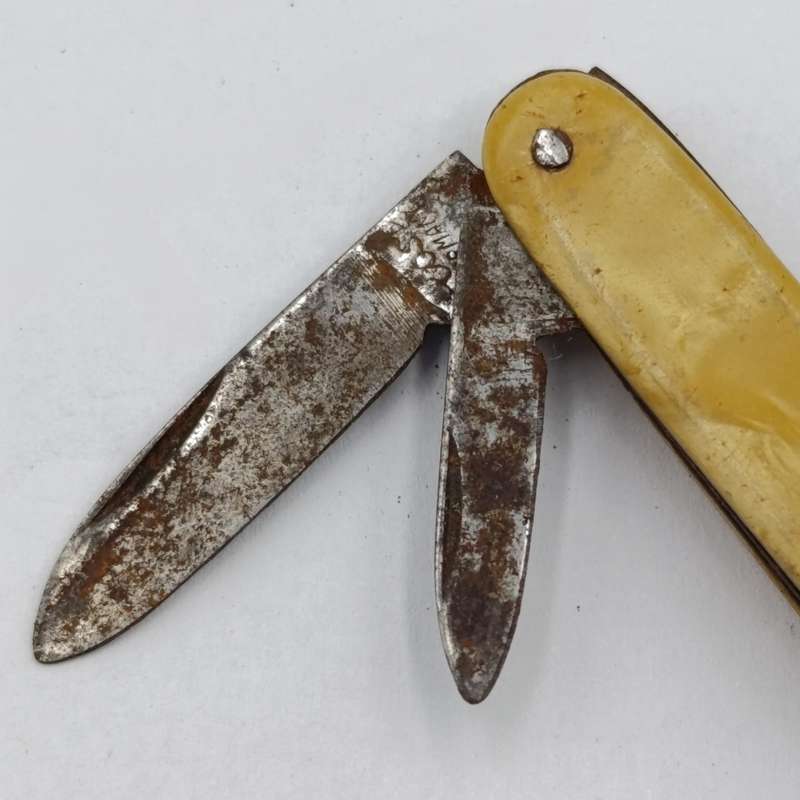 Miniature 3-blade German pocket knife