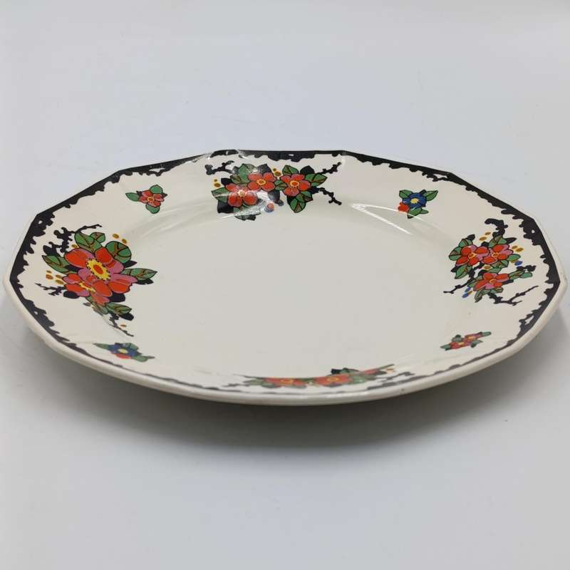 Set of 8 antique Royal Doulton Woburn porcelain plates - medium sized