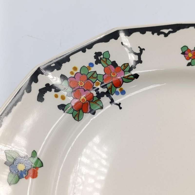 Set of 8 antique Royal Doulton Woburn porcelain plates - medium sized