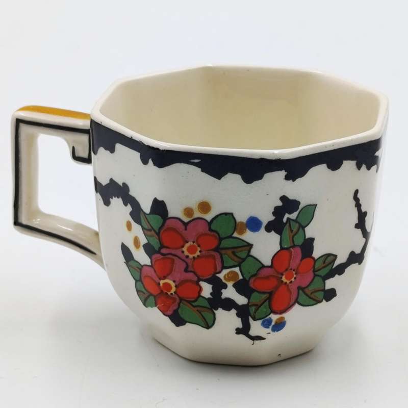 Set of 6 antique Royal Doulton Woburn porcelain espresso cups