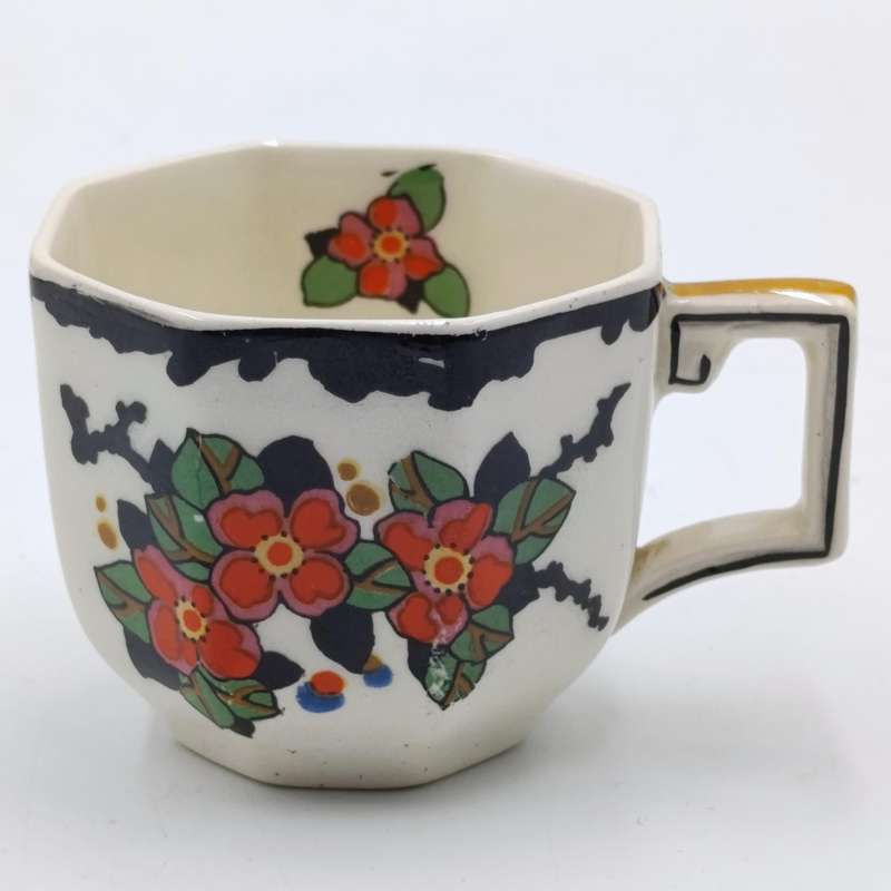 Set of 6 antique Royal Doulton Woburn porcelain espresso cups