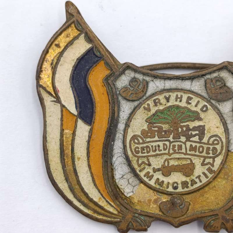 Vintage Orange Free State pin badge
