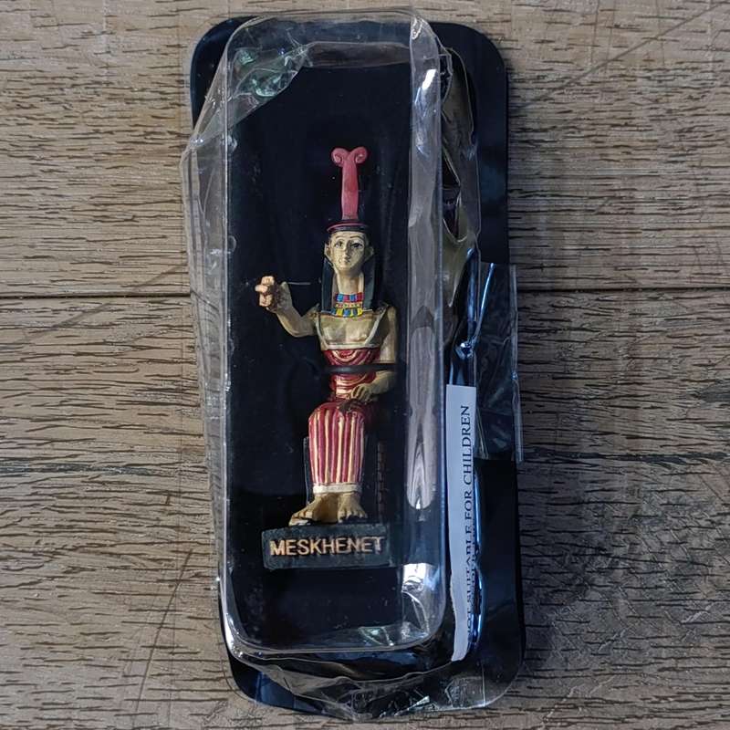 Lot of 5 gods of Ancient Egypt figurines with magazines