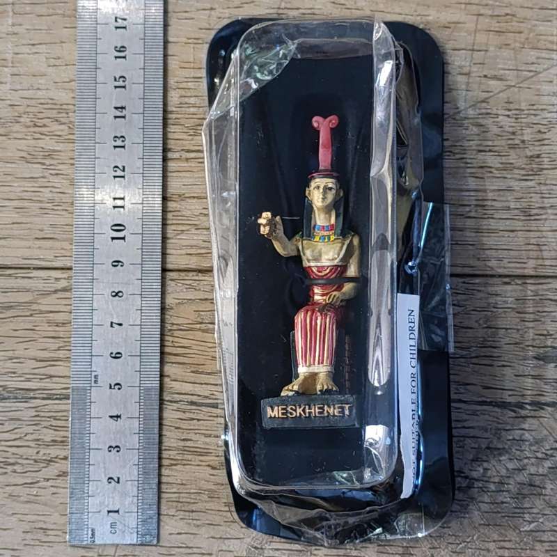 Lot of 5 gods of Ancient Egypt figurines with magazines