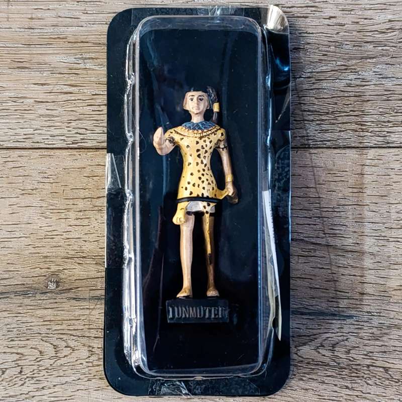Lot of 5 gods of Ancient Egypt figurines with magazines - some damage